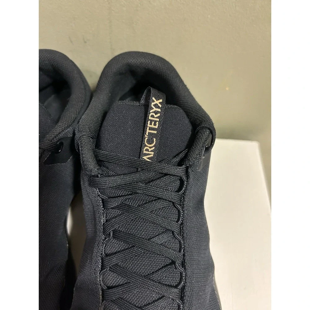 Arc'teryx Men's Aerios FL Trail Shoe in Black with Gum Outsole